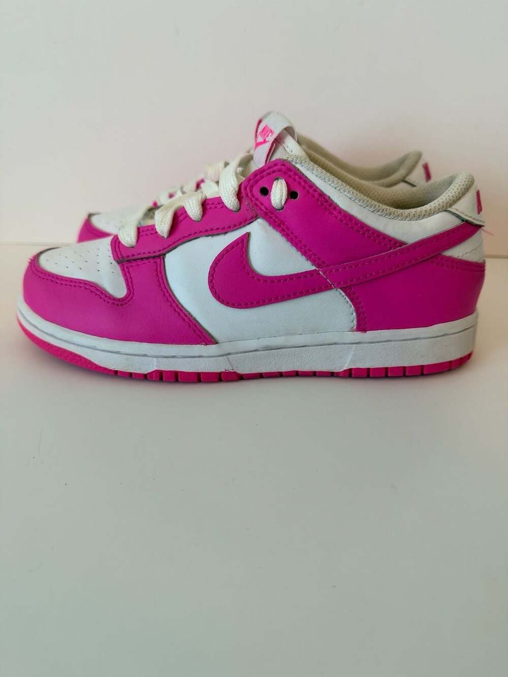 Nike Dunk Low Preschool 'Laser Fuchsia' Sneakers FB9108-102 - Picture 4 of 11